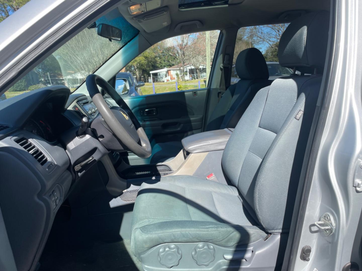 2008 SILVER HONDA PILOT VP (5FNYF18258B) with an 3.5L engine, Automatic transmission, located at 5103 Dorchester Rd., Charleston, SC, 29418-5607, (843) 767-1122, 36.245171, -115.228050 - Photo#22